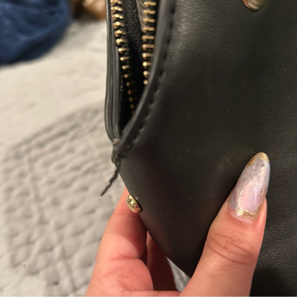 Purse - Picture 7 of 9